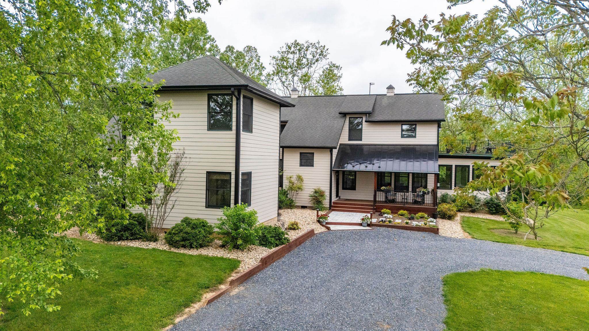 216 Lee Roy Road Grottoes, VA 24441 - Photo 9 of 64