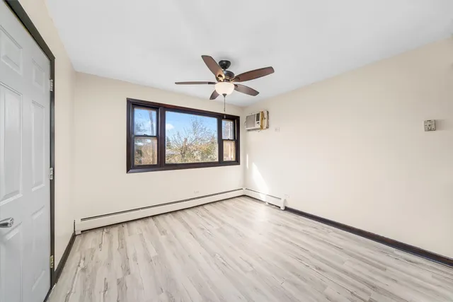 $469,900 | 4552 Prescott Avenue, Lyons, IL 60534