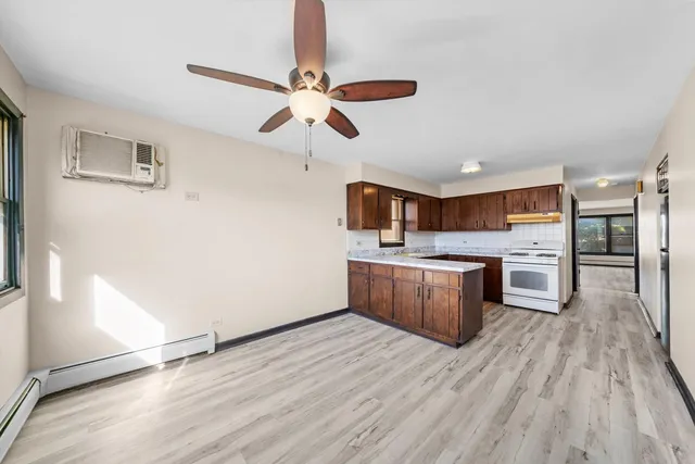 $469,900 | 4552 Prescott Avenue, Lyons, IL 60534