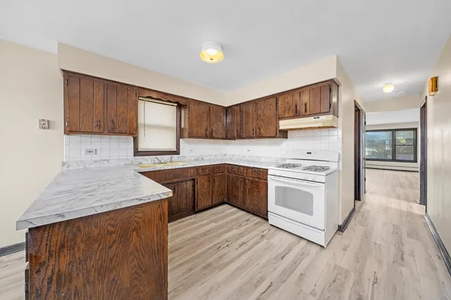 $469,900 | 4552 Prescott Avenue, Lyons, IL 60534