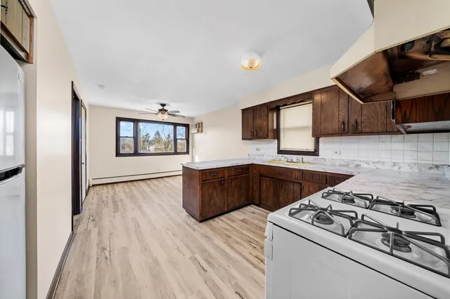 $469,900 | 4552 Prescott Avenue, Lyons, IL 60534