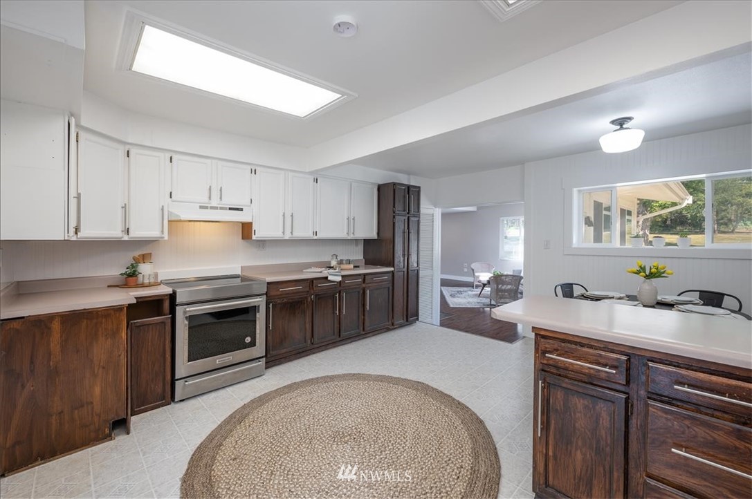 17031 Samish Heights Road Bow, WA 98232 - Photo 8 of 35 Gallery Image 8