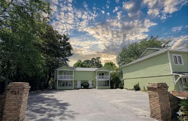 $345,000 | 808 Desoto Street, Unit 3, Ocean Springs, MS 39564