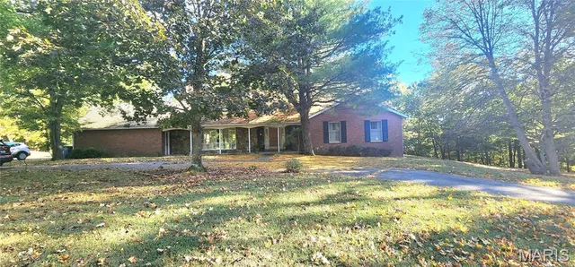 $299,000 | 7 Knollwood Drive, Chester, IL 62233