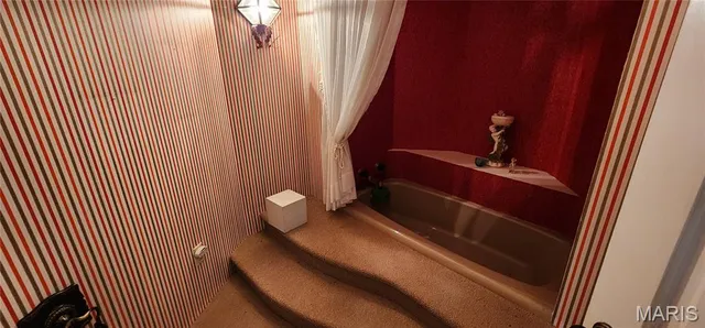 $299,000 | 7 Knollwood Drive, Chester, IL 62233