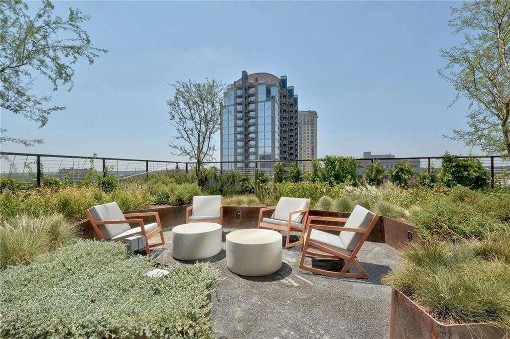 70 Rainey Street, Unit 1409 Austin, TX 78701 - Photo 29 of 38 View of patio