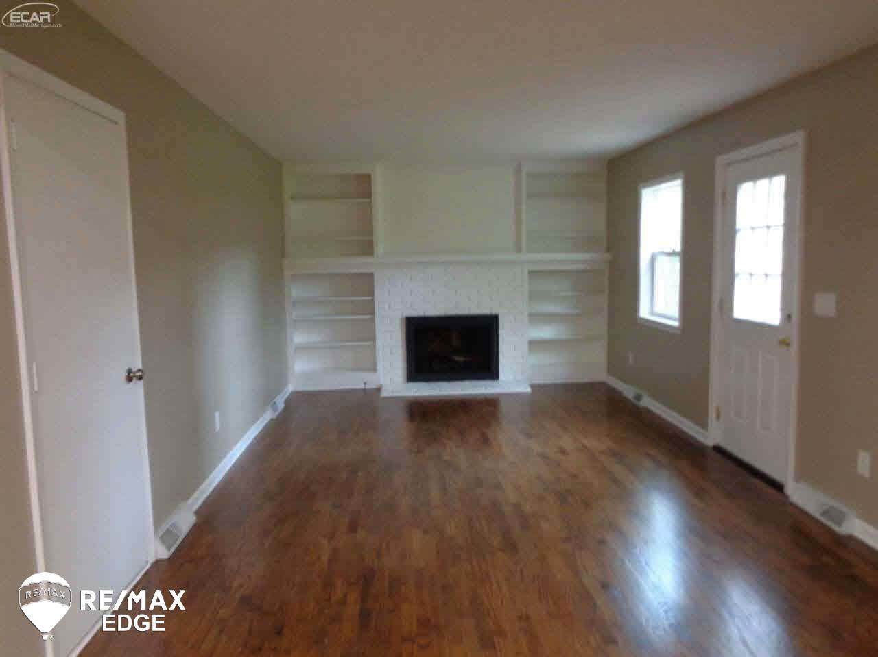 516 Old Bridge Road Grand Blanc, MI 48439 - Photo 8 of 19 21232461-7.JPG