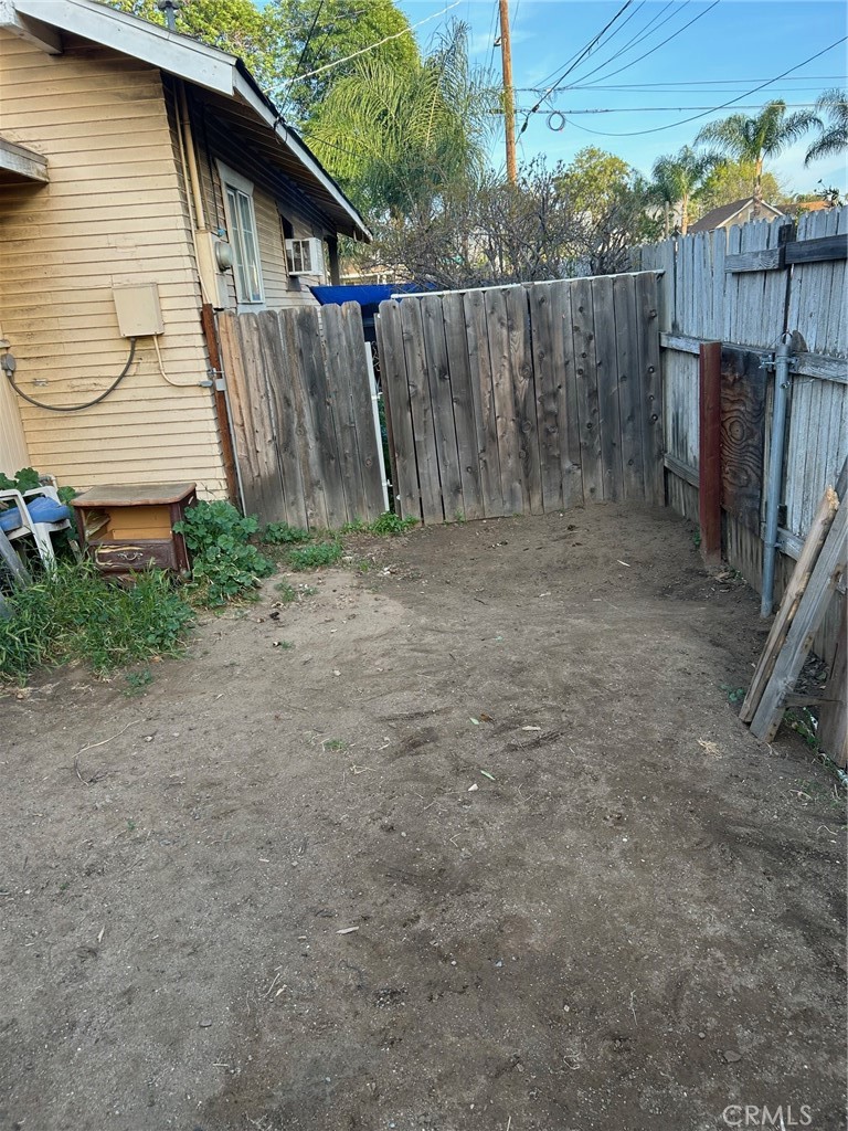 3393 Eucalyptus Avenue Riverside, CA 92507 - Photo 14 of 16 a backyard of a house