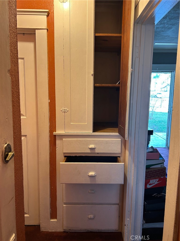 3393 Eucalyptus Avenue Riverside, CA 92507 - Photo 5 of 16 a view of closet area