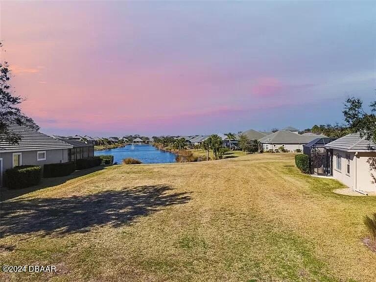 32 Longview Way North