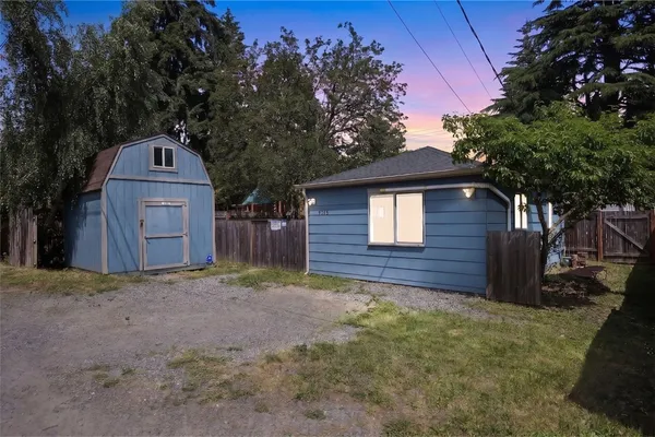 $365,000 | 9745 Evanston Avenue North, Unit B, Seattle, WA 98103