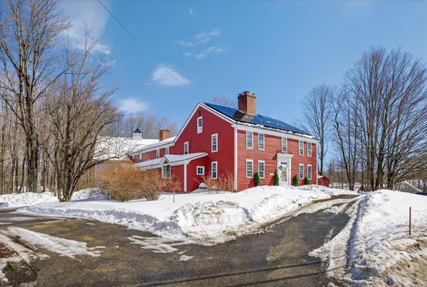 $1,125,000 | 392 Walnut Hill Road, North Yarmouth, ME 04097