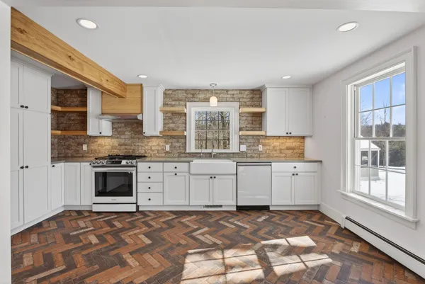 $1,125,000 | 392 Walnut Hill Road, North Yarmouth, ME 04097