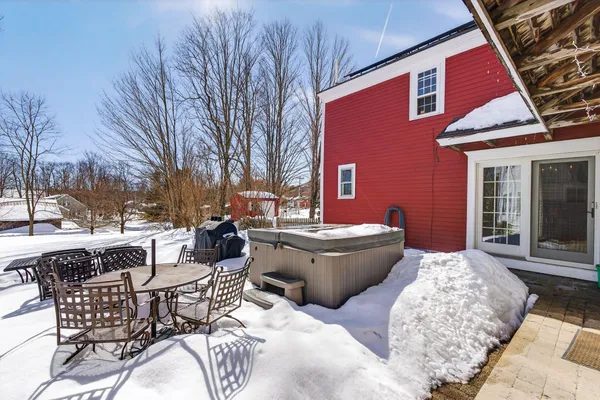 $1,125,000 | 392 Walnut Hill Road, North Yarmouth, ME 04097