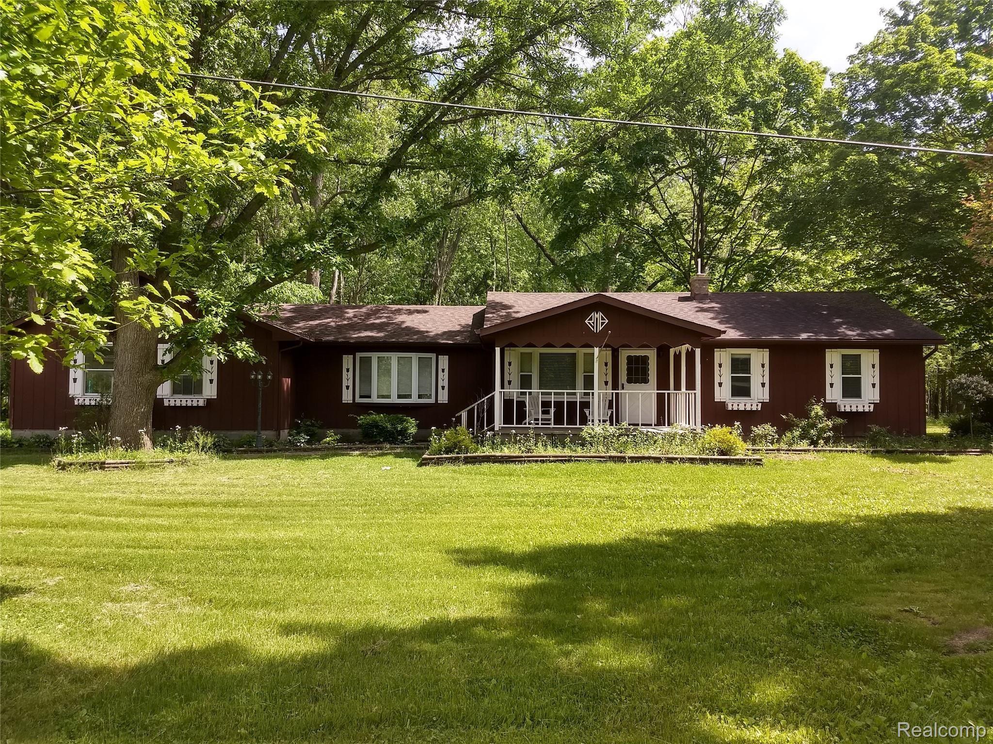 2817 West Marr Road Howell, MI 48855 - Photo 1 of 18 IMG_20200603_153559542_HDR.jpg