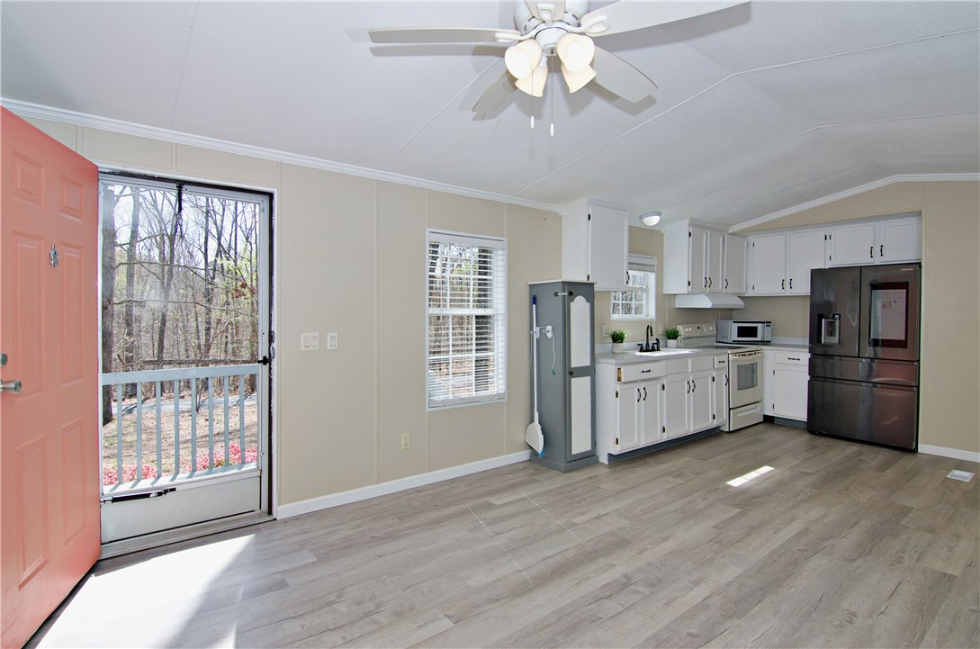 330 Knox Cove Road Westminster, SC 29693 - Photo 7 of 44 Gallery Image 7
