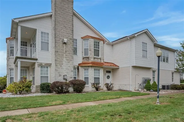 $309,000 | 246 Adams Pointe Boulevard, Unit 1, Mars, PA 16046