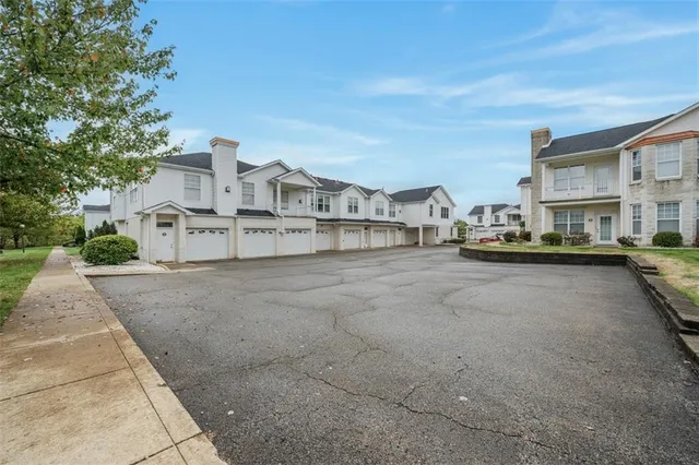 $309,000 | 246 Adams Pointe Boulevard, Unit 1, Mars, PA 16046