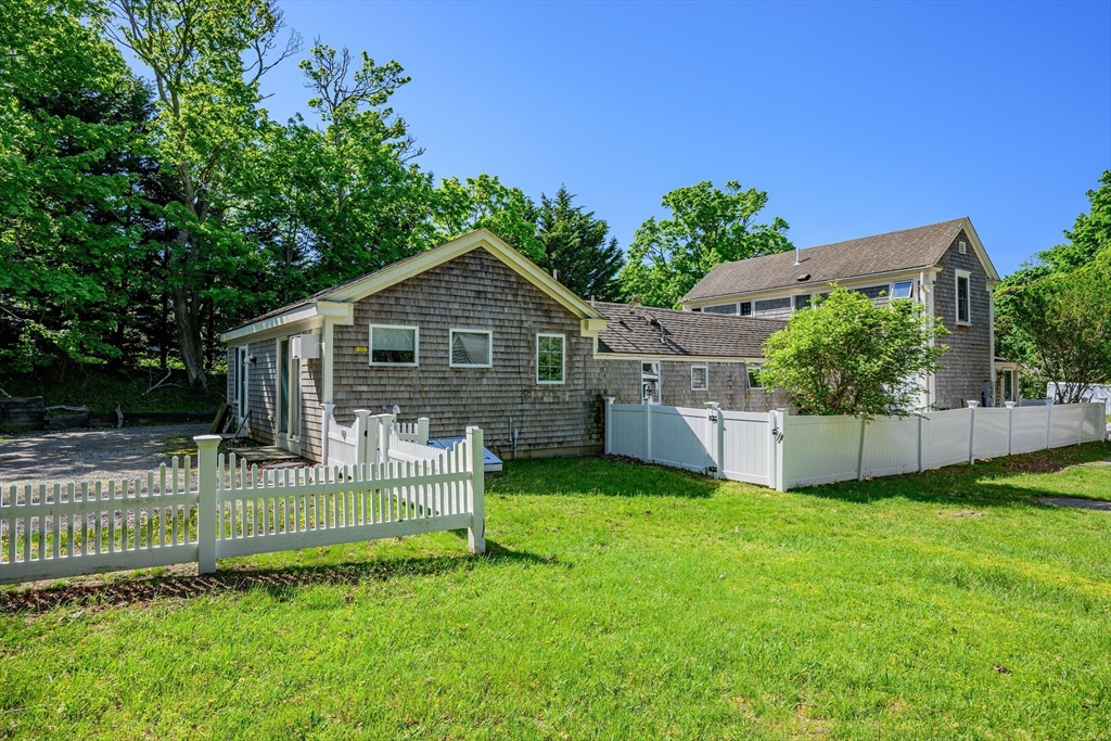 88 Route 6A Orleans, MA 02653 - Photo 24 of 27
