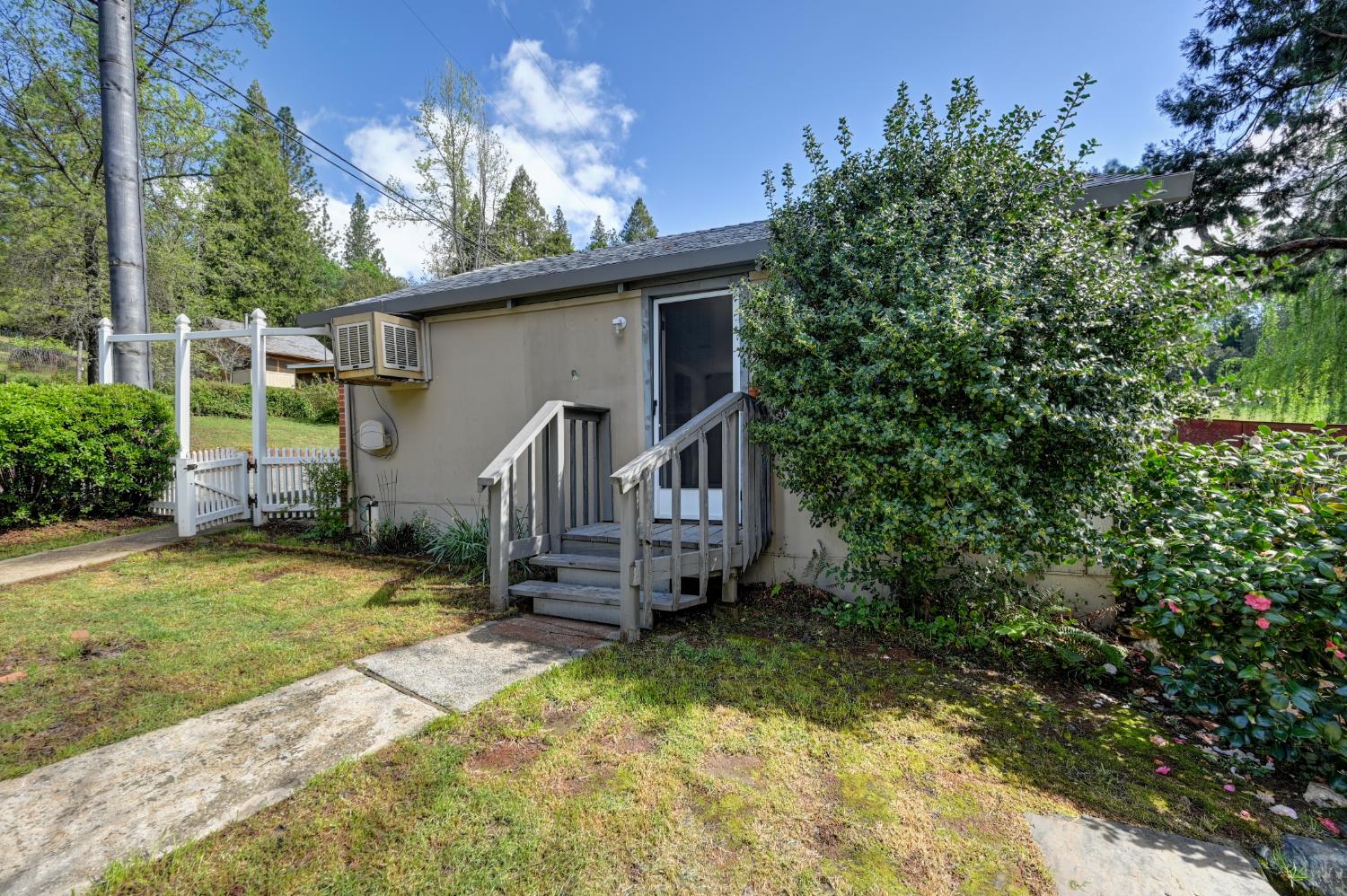 4541 Meadowbrook Road Garden Valley, CA 95633 - Photo 11 of 71 Guest house