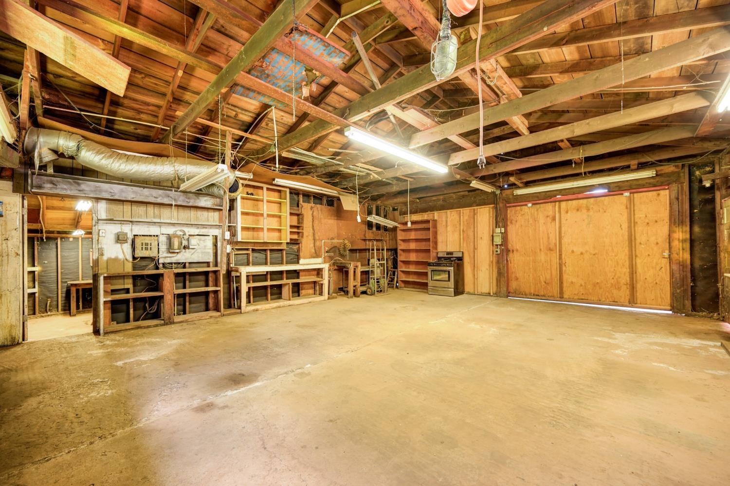 4541 Meadowbrook Road Garden Valley, CA 95633 - Photo 67 of 71 garage with a workshop area