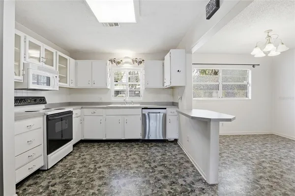 $359,000 | 4006 Northwest 36th Terrace, Gainesville, FL 32605