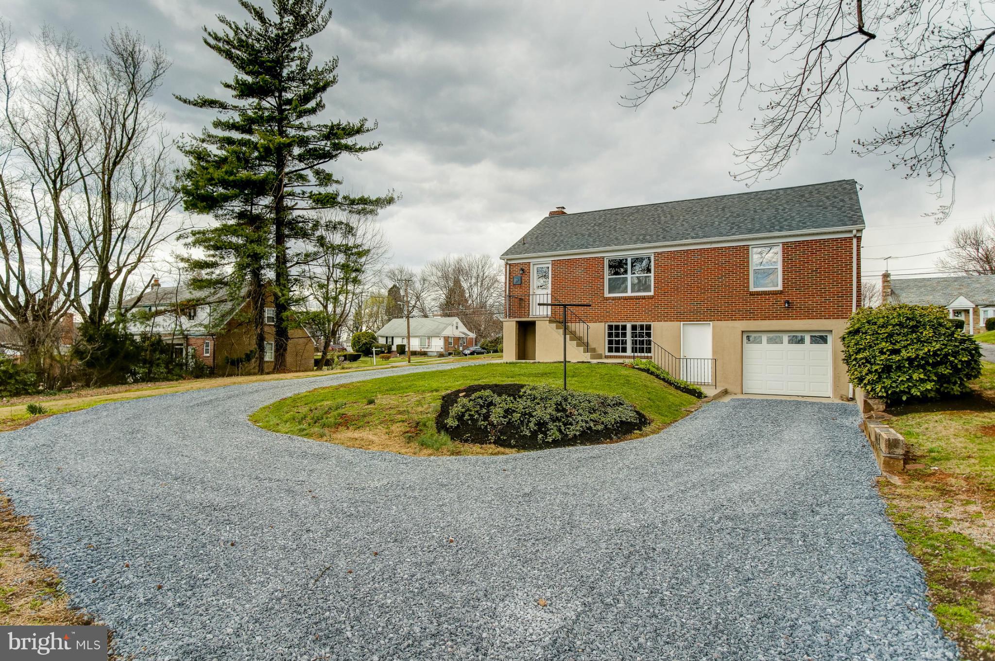 3619 Hilmar Road Baltimore, MD 21244 - Photo 25 of 29 circular drive w/ garage
