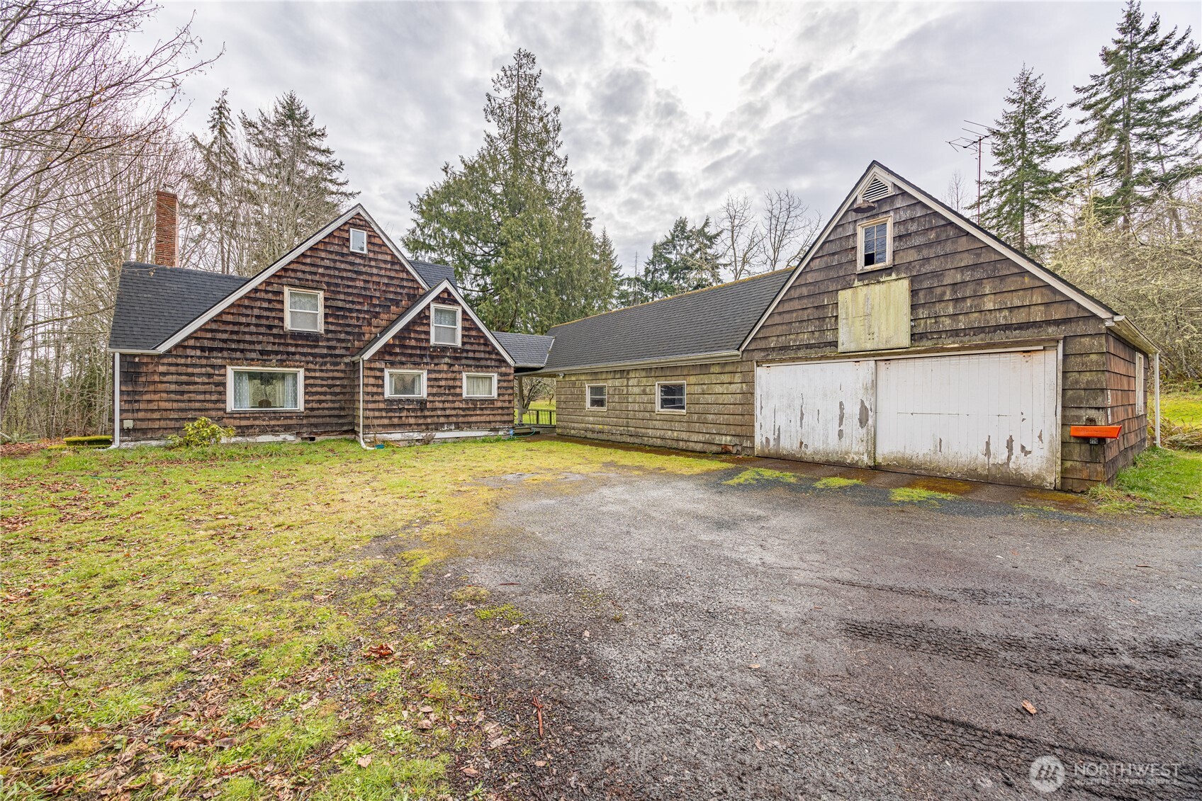 313 Doyle Road Port Angeles, WA 98363 - Photo 1 of 40 Gallery Image 1