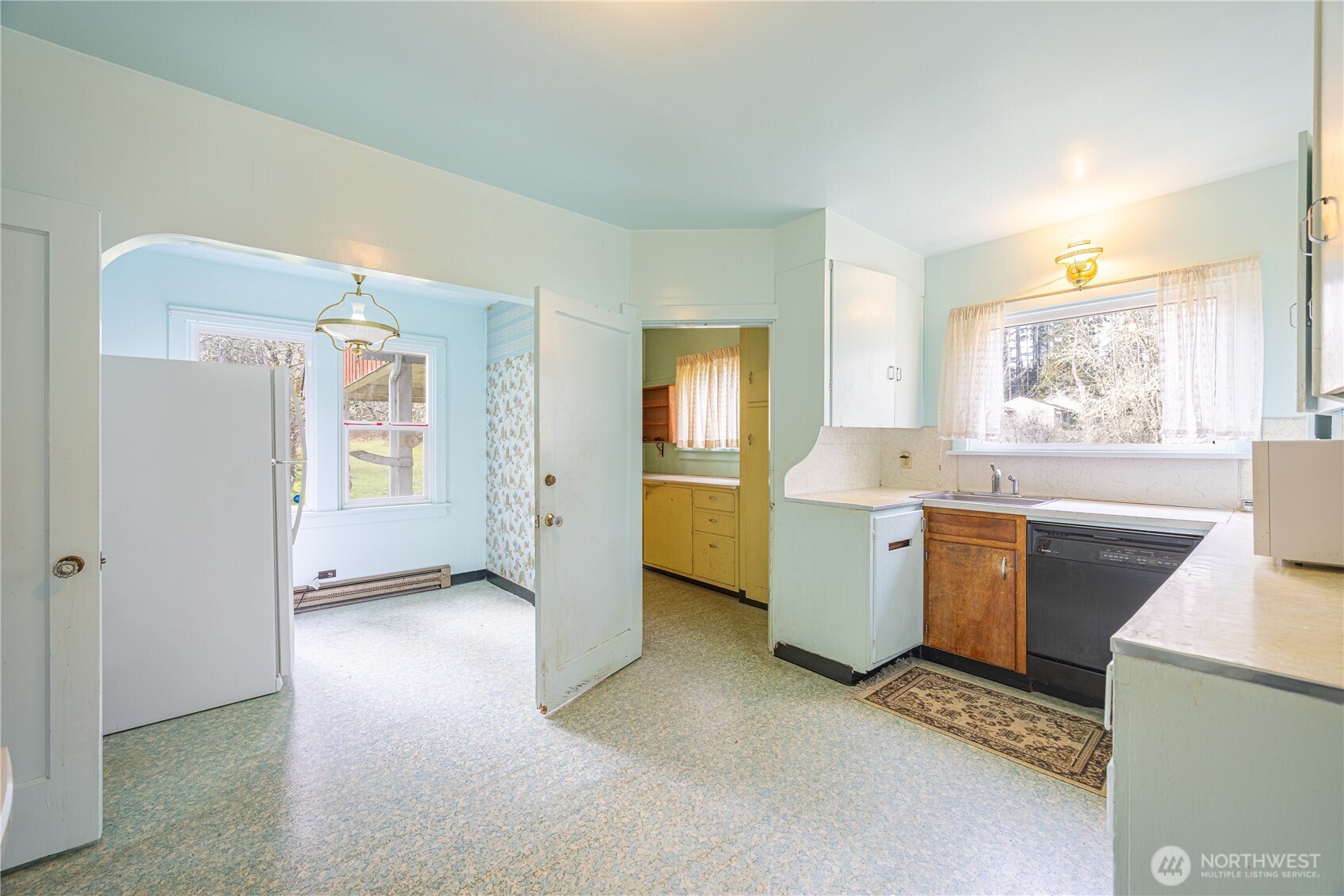 313 Doyle Road Port Angeles, WA 98363 - Photo 5 of 40 Gallery Image 5