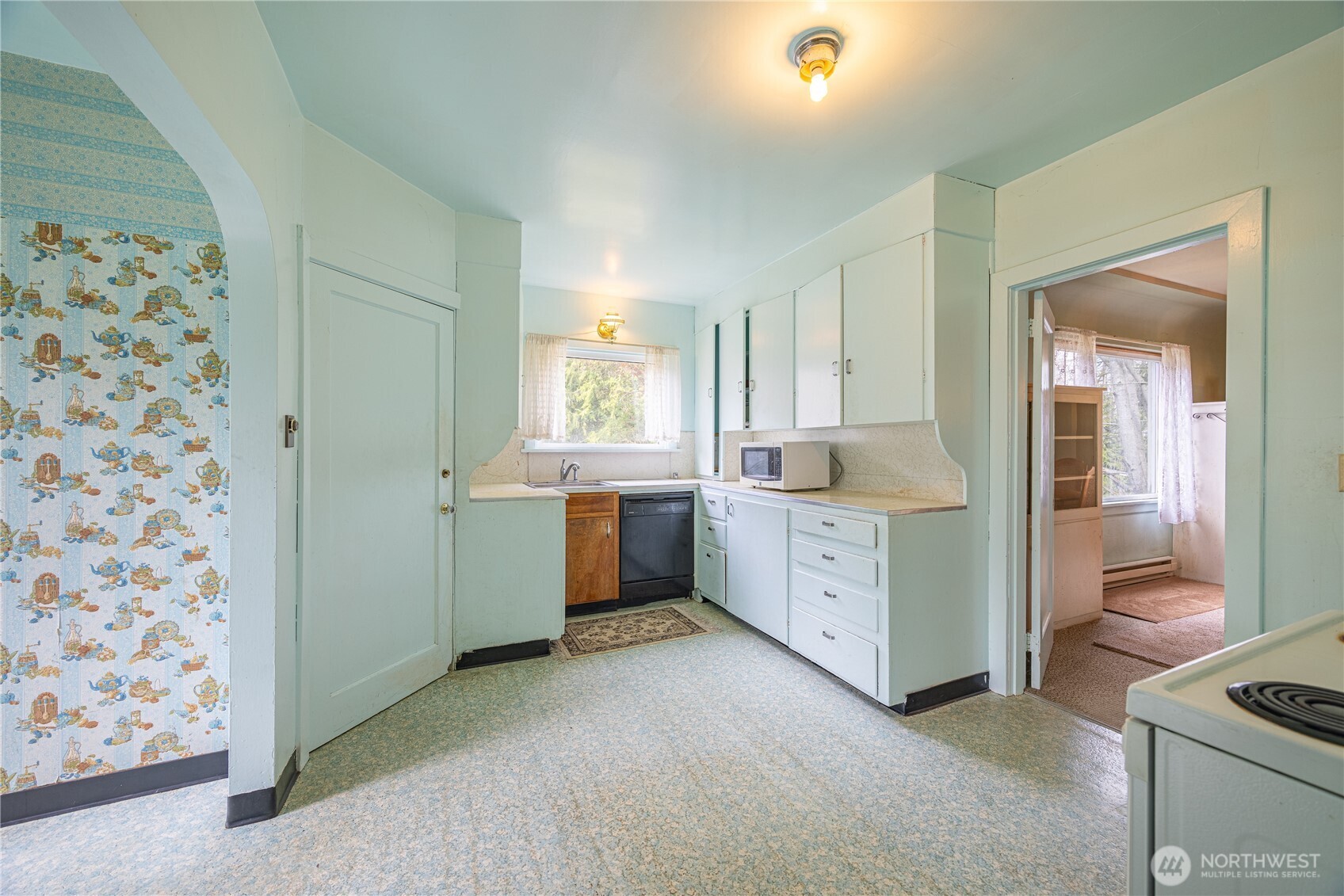 313 Doyle Road Port Angeles, WA 98363 - Photo 8 of 40 Gallery Image 8