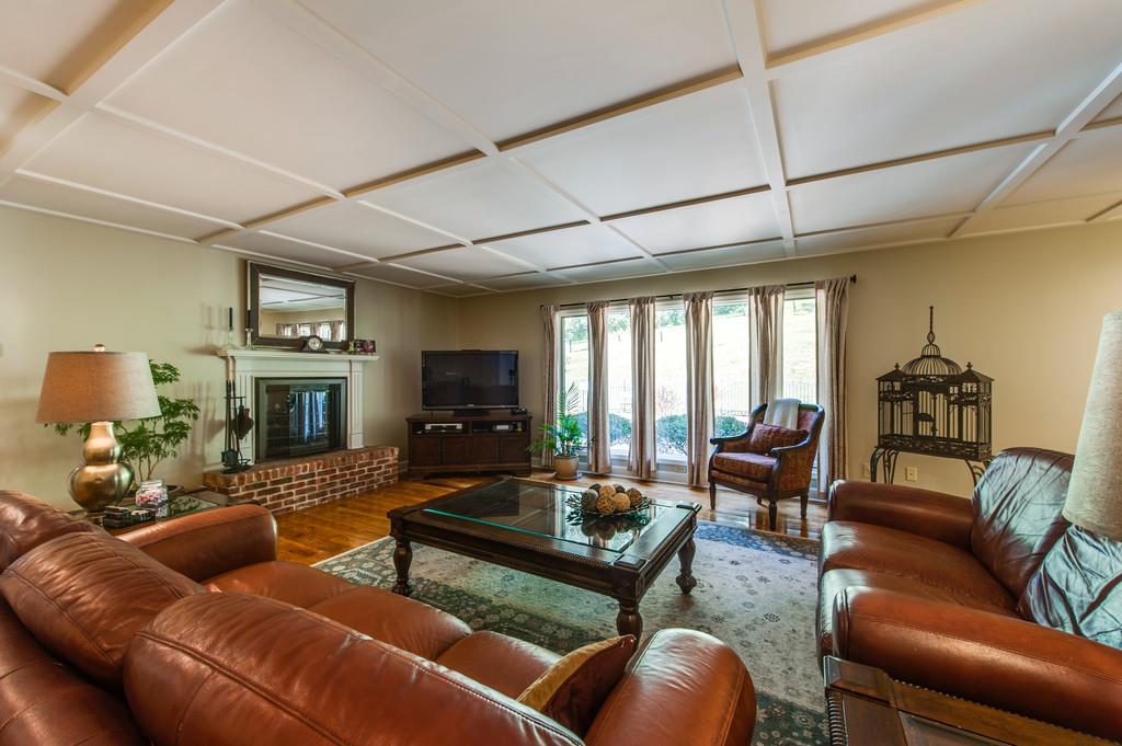 3801 Albert Matthews Road Columbia, TN 38401 - Photo 5 of 30 Gallery Image 5