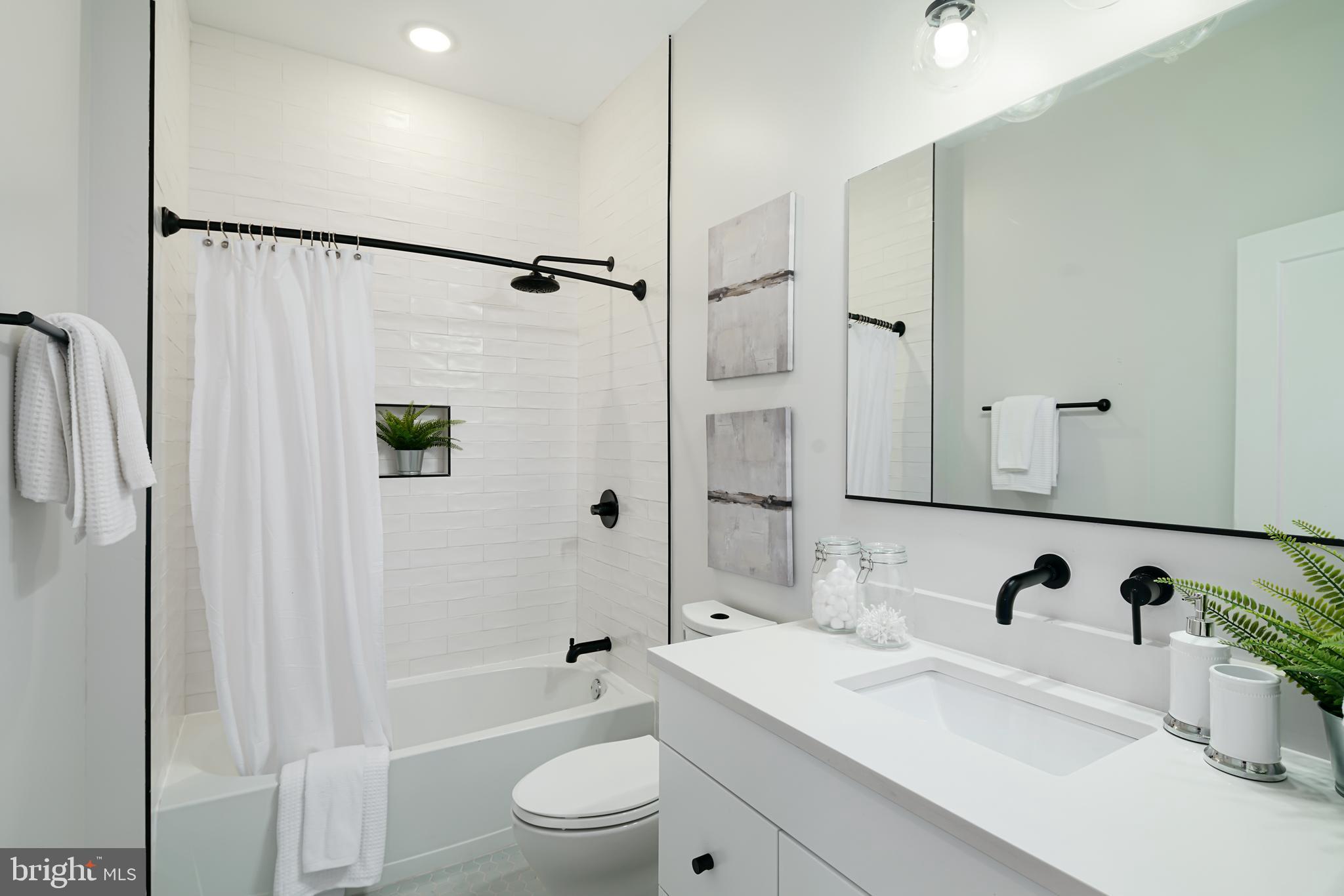 1723 Francis Street, Unit 1B Philadelphia, PA 19130 - Photo 12 of 36