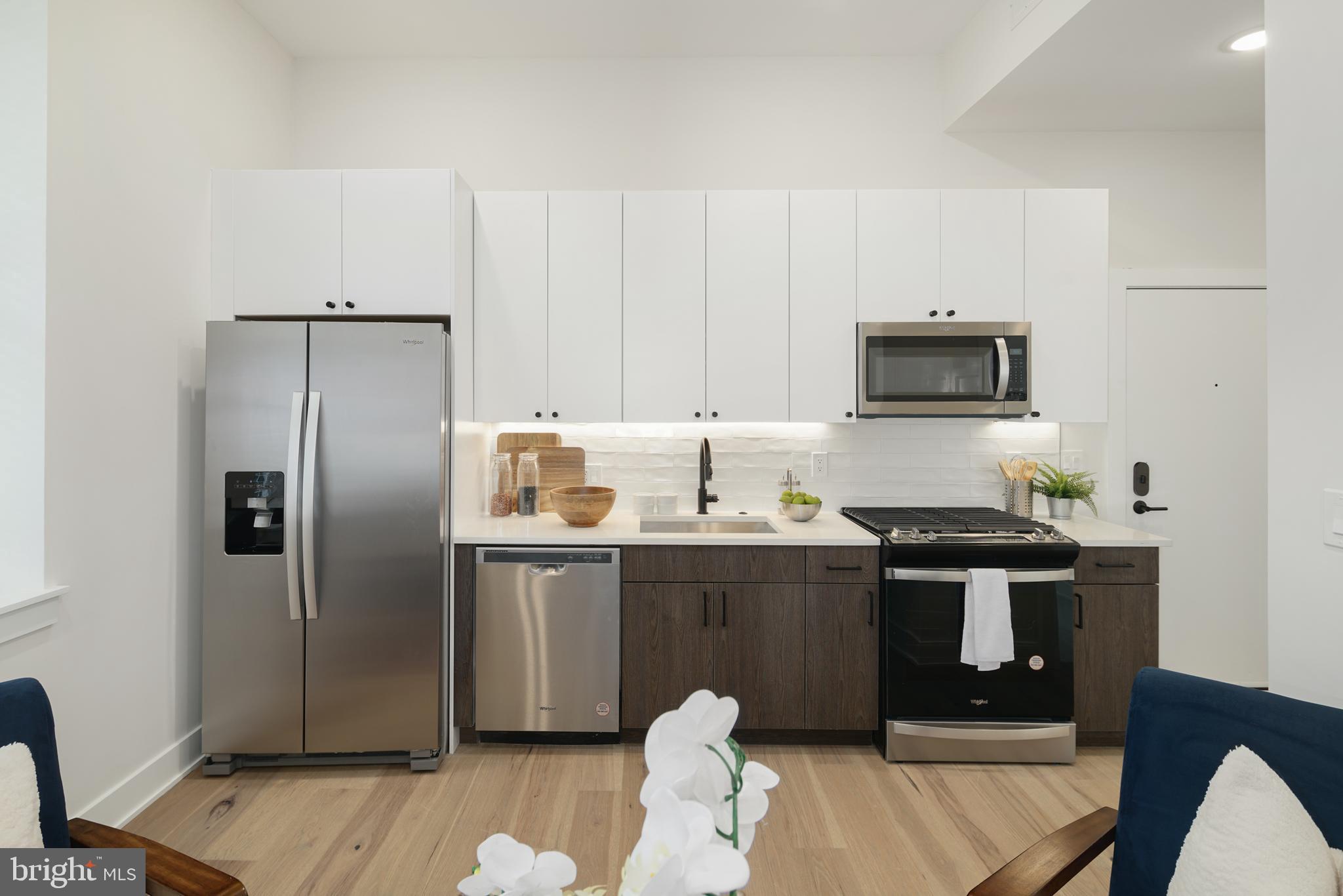 1723 Francis Street, Unit 1B Philadelphia, PA 19130 - Photo 3 of 36