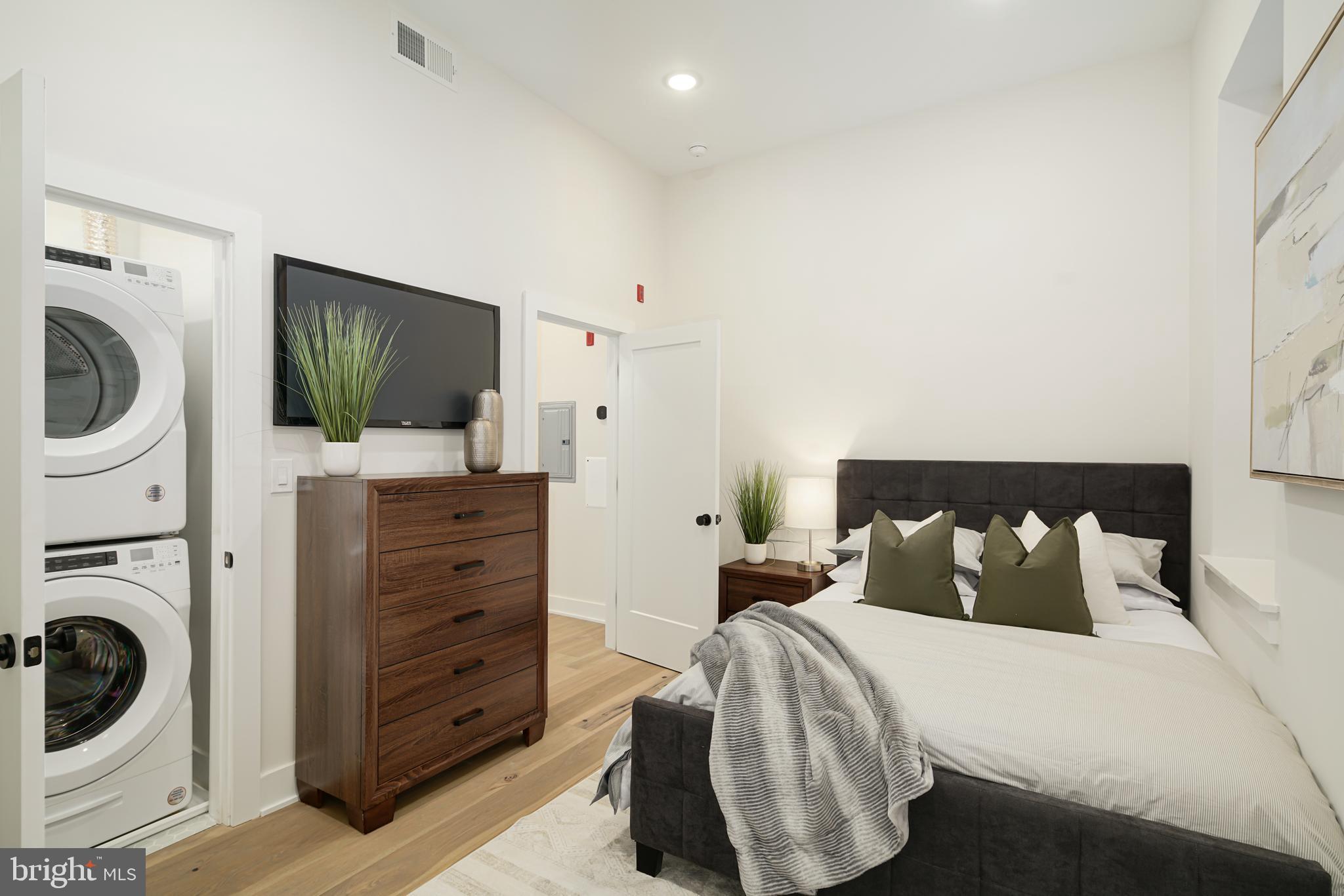 1723 Francis Street, Unit 1B Philadelphia, PA 19130 - Photo 9 of 36