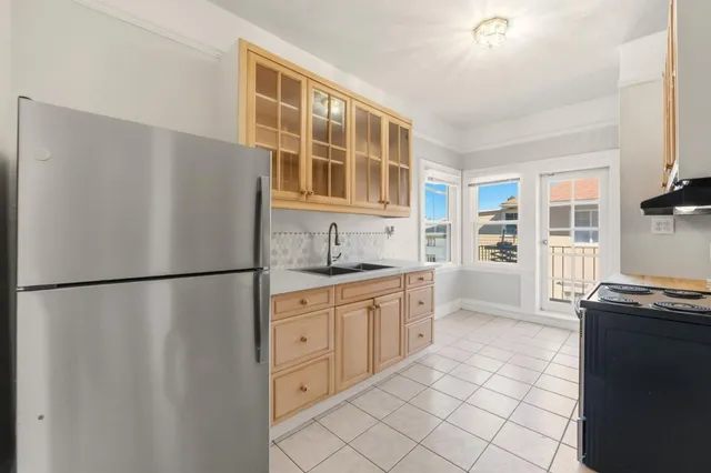 $1,698,000 | 119 East Poplar Avenue, San Mateo, CA 94401