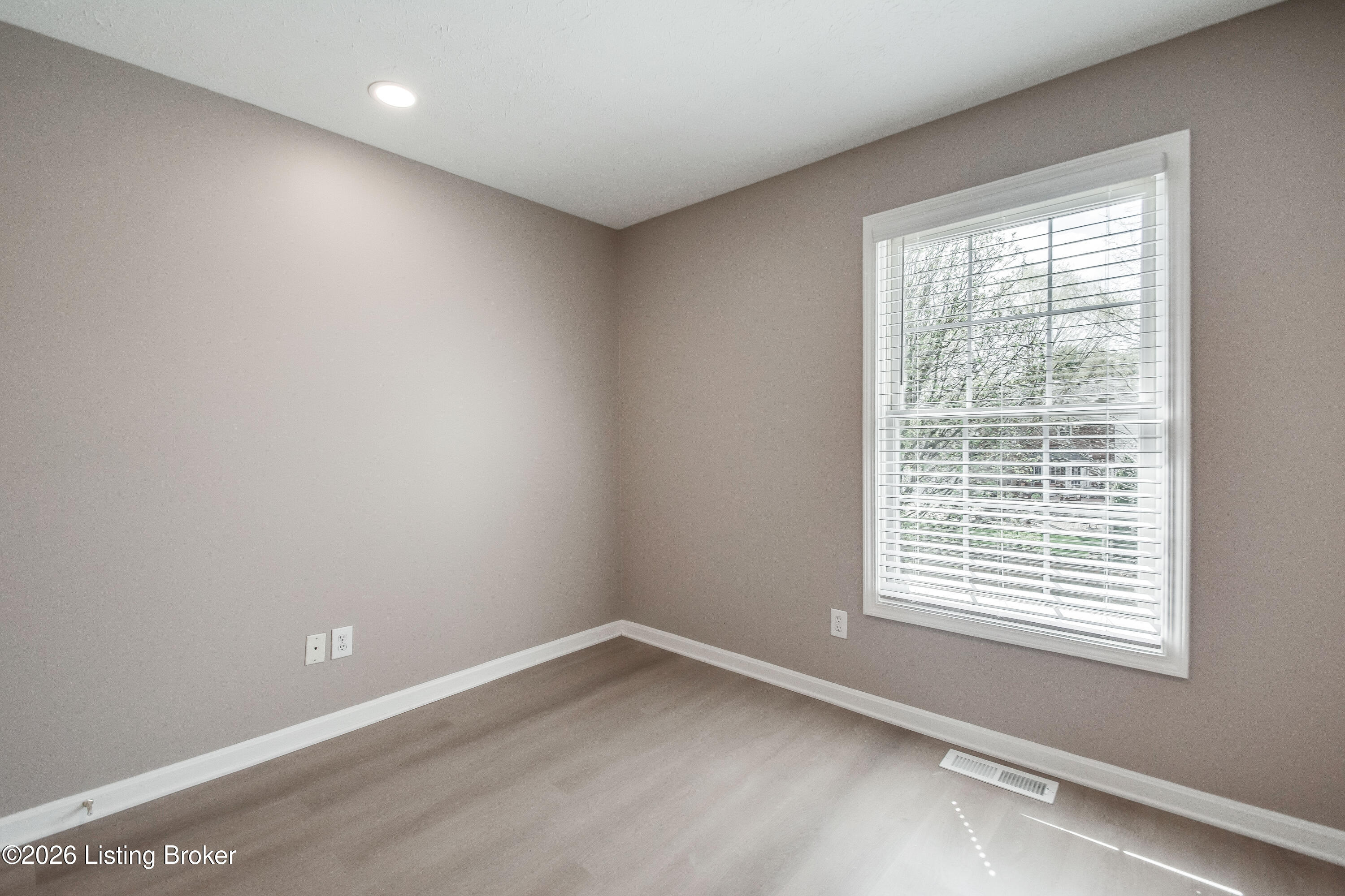 6710 Grandfield Road Louisville, KY 40258 - Photo 25 of 50 6710_Grandfield_Rd_40258_559