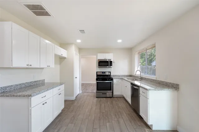 $285,000 | 5410 Forest Trails Drive, Houston, TX 77084