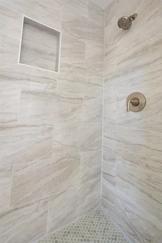 $285,000 | 5410 Forest Trails Drive, Houston, TX 77084