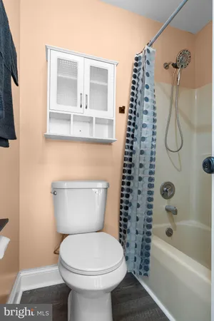 $264,900 | 2009 Waters Edge Drive, Newark, DE 19702