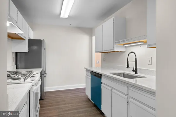 $264,900 | 2009 Waters Edge Drive, Newark, DE 19702