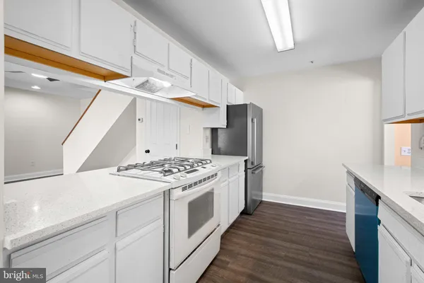 $264,900 | 2009 Waters Edge Drive, Newark, DE 19702