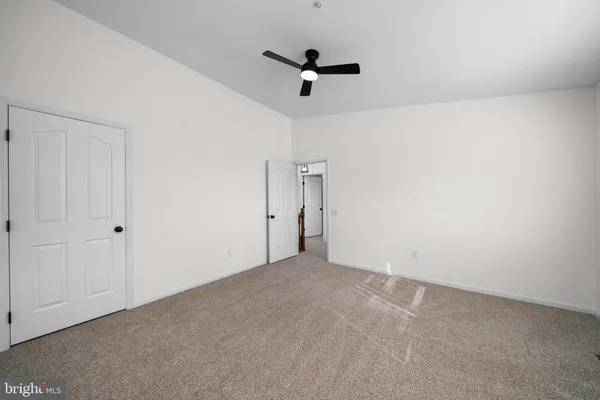 $264,900 | 2009 Waters Edge Drive, Newark, DE 19702