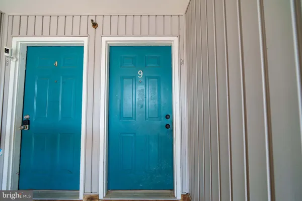 $264,900 | 2009 Waters Edge Drive, Newark, DE 19702