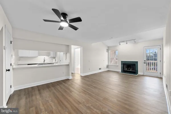 $264,900 | 2009 Waters Edge Drive, Newark, DE 19702