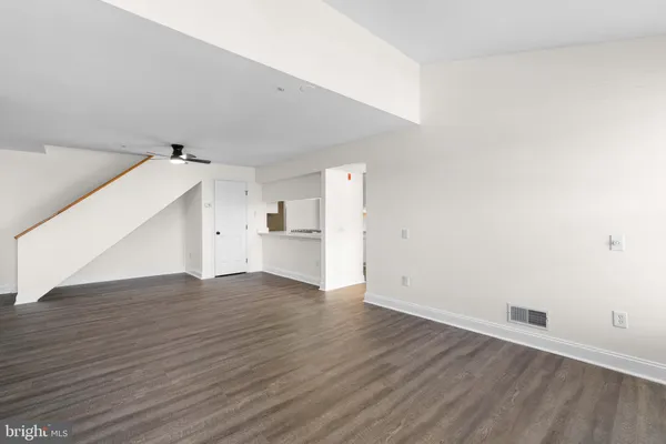 $264,900 | 2009 Waters Edge Drive, Newark, DE 19702