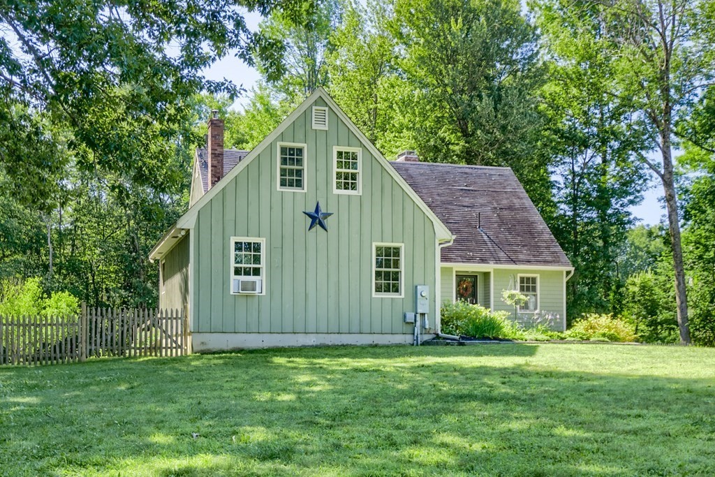 360 Ball Hill Road Princeton, MA 01541 - Photo 4 of 41 Gallery Image 4