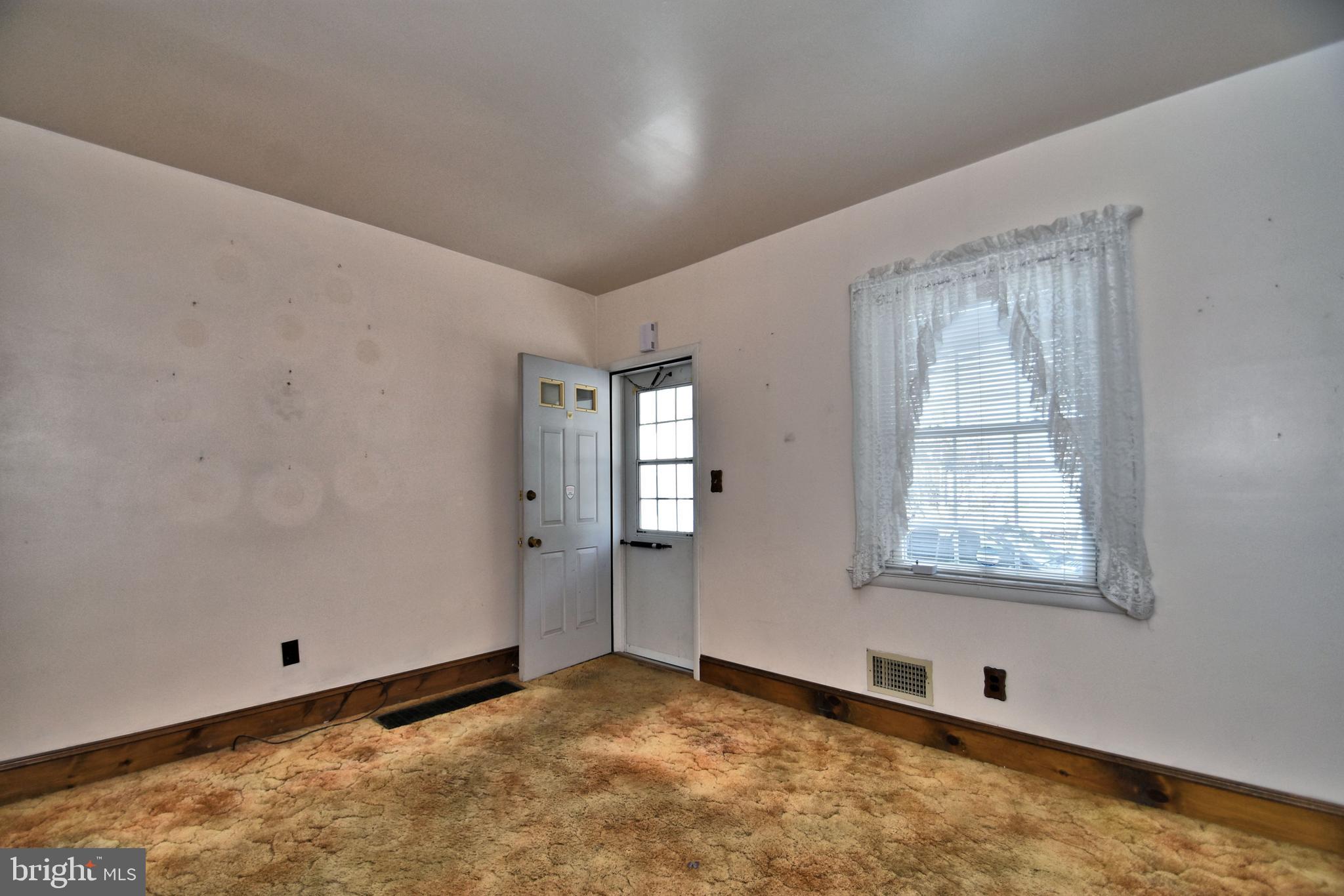 308 Milligan Street Phoenixville, PA 19460 - Photo 4 of 24 Gallery Image 4