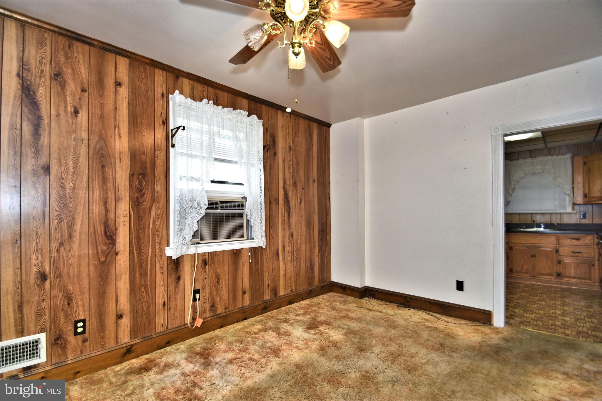 308 Milligan Street Phoenixville, PA 19460 - Photo 5 of 24 Gallery Image 5