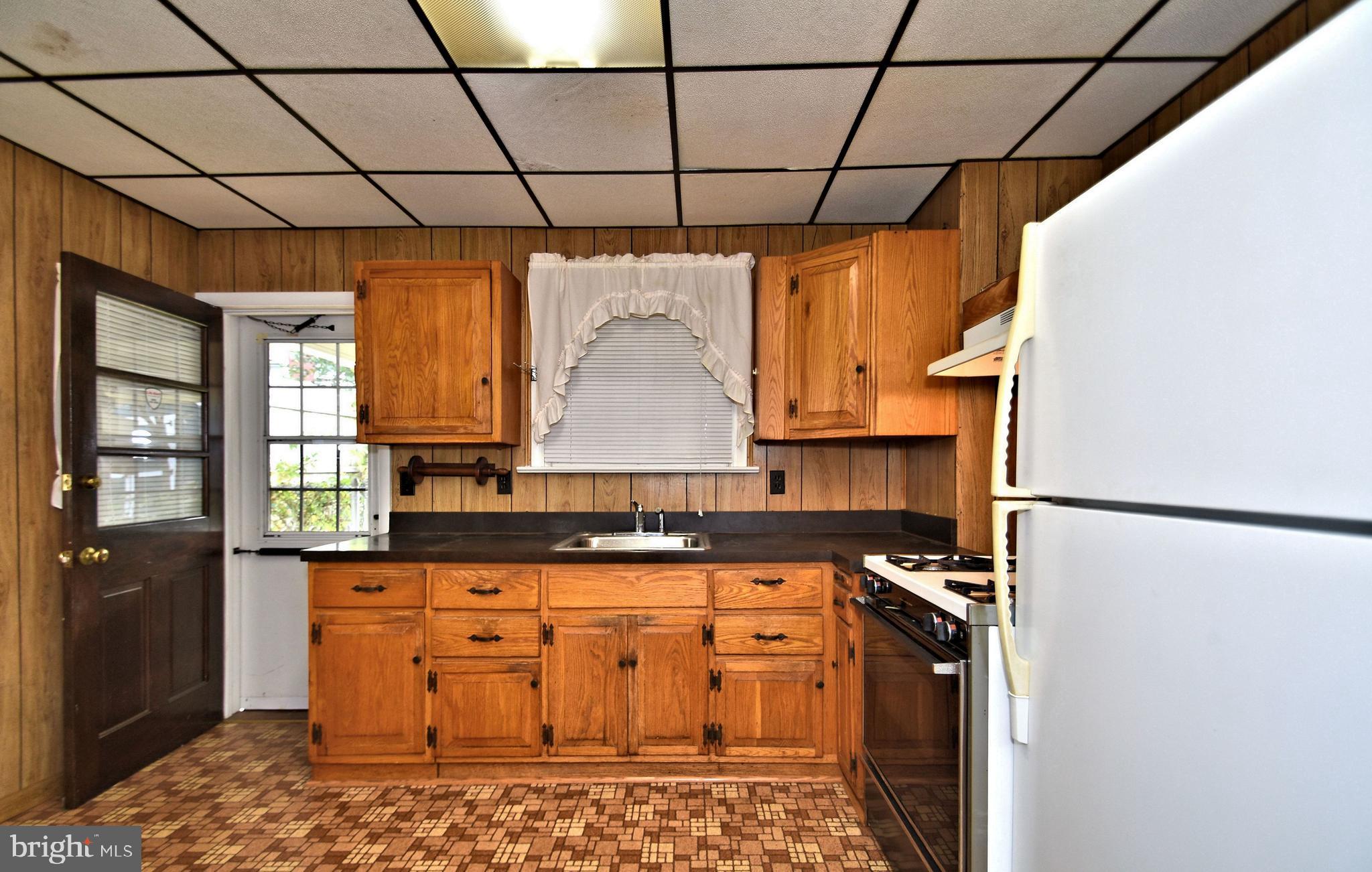 308 Milligan Street Phoenixville, PA 19460 - Photo 6 of 24 Gallery Image 6
