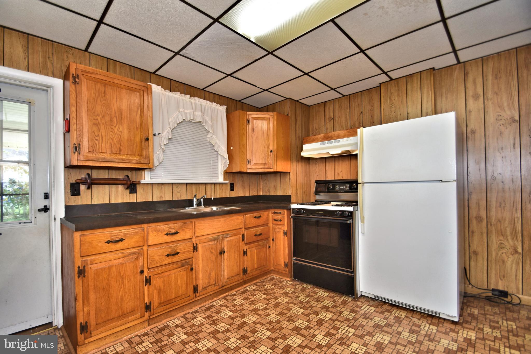 308 Milligan Street Phoenixville, PA 19460 - Photo 7 of 24 Gallery Image 7
